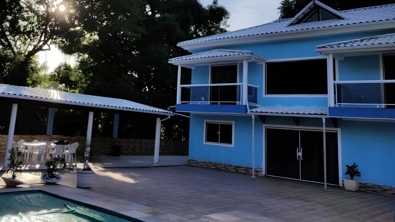 VENDO EM CAMPO GRANDE RJ,  VENDO   CASA COM PISCINA , 03 SUÍTES 01 COM HIDRO. ALEX GOMES IMÓVEIS
