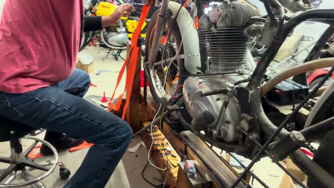 Землетрясение ощущалось в 60 милях к востоку от Рено, в городе Фаллон, штат Невада. Все, кого я п...