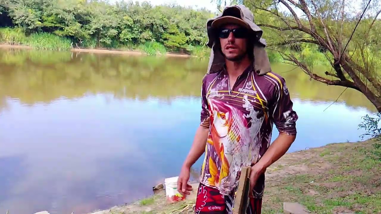 Mais uma vez em busca das carpas. Peixe bruto escapa.
