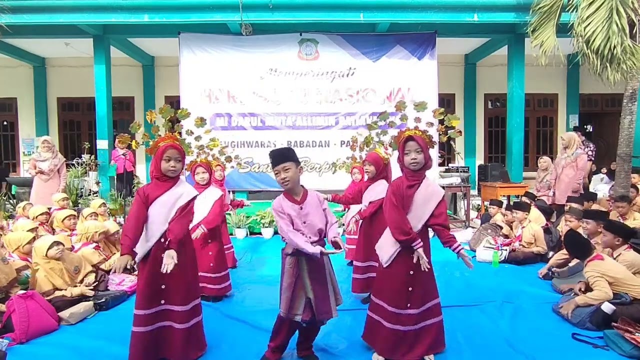 Peringatan Hari Guru MI Darul Muta'allimin Patianrowo Tahun 2023