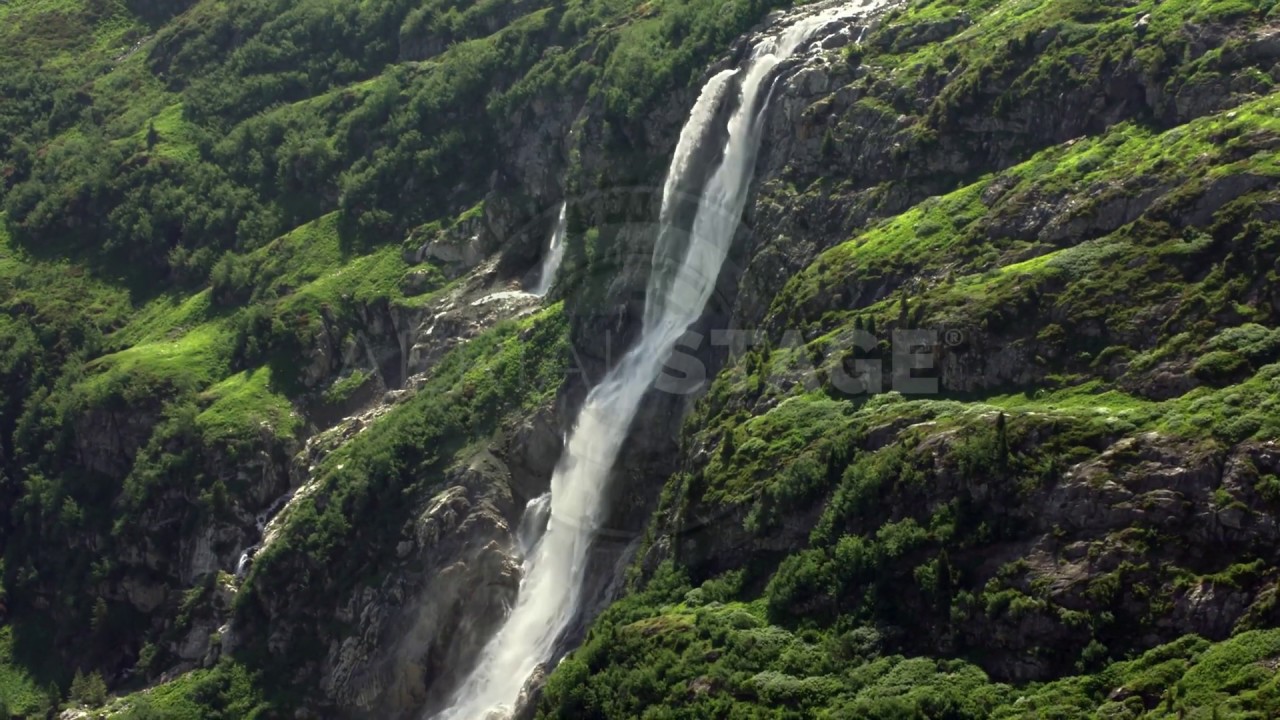 Waterfall in Bernese Oberland Aerial Stock Footage, 4K Luftaufnahmen Schweizer Wasserfall