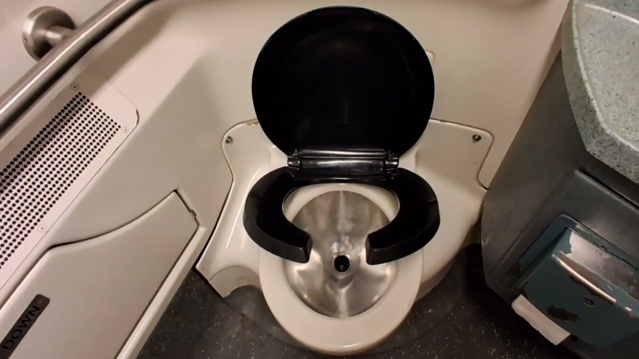 MTA Metro-North Railroad M7 restroom 
