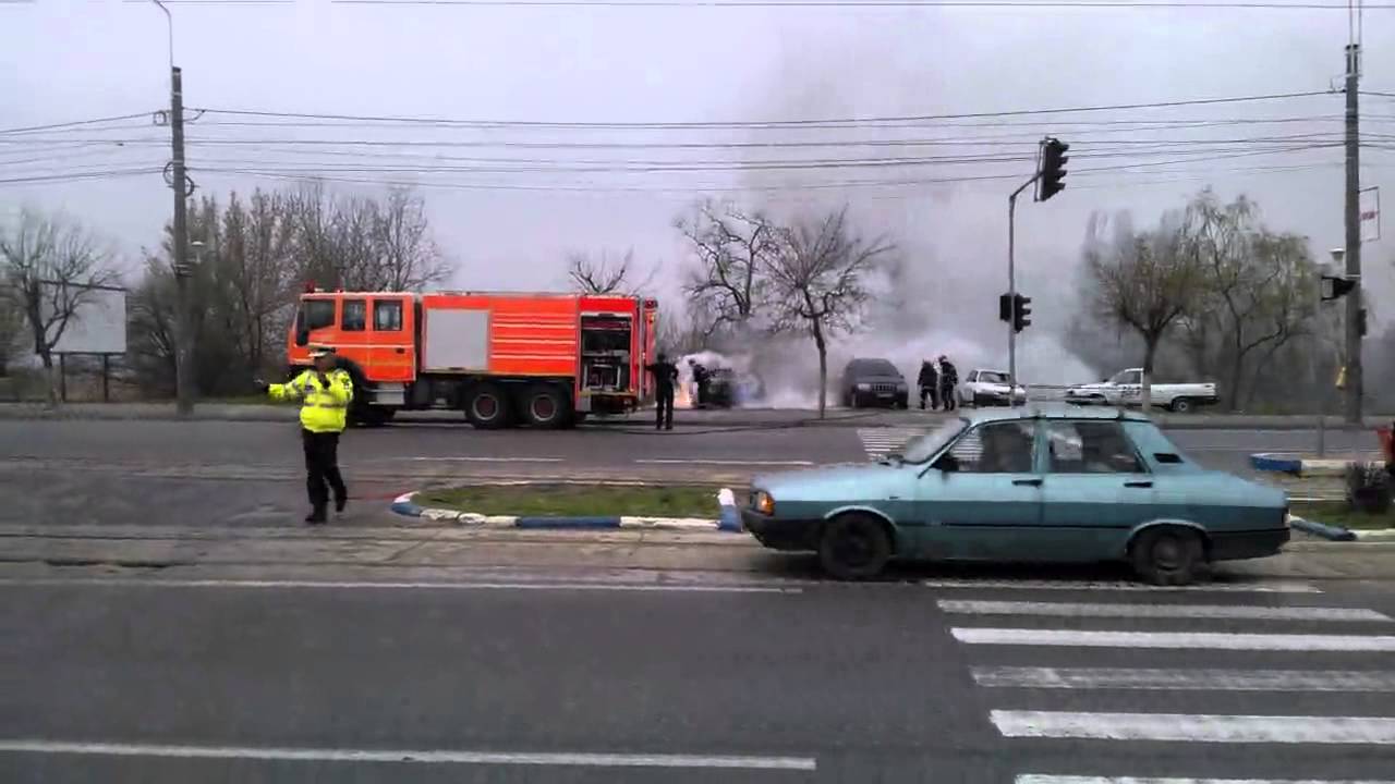 Masini incendiate  07.04.2013