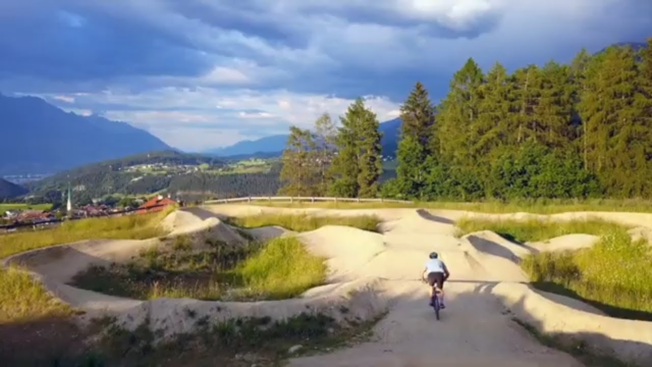 Playing in the pumptrack at Bikepark Innsbruck with Maarten Meiners