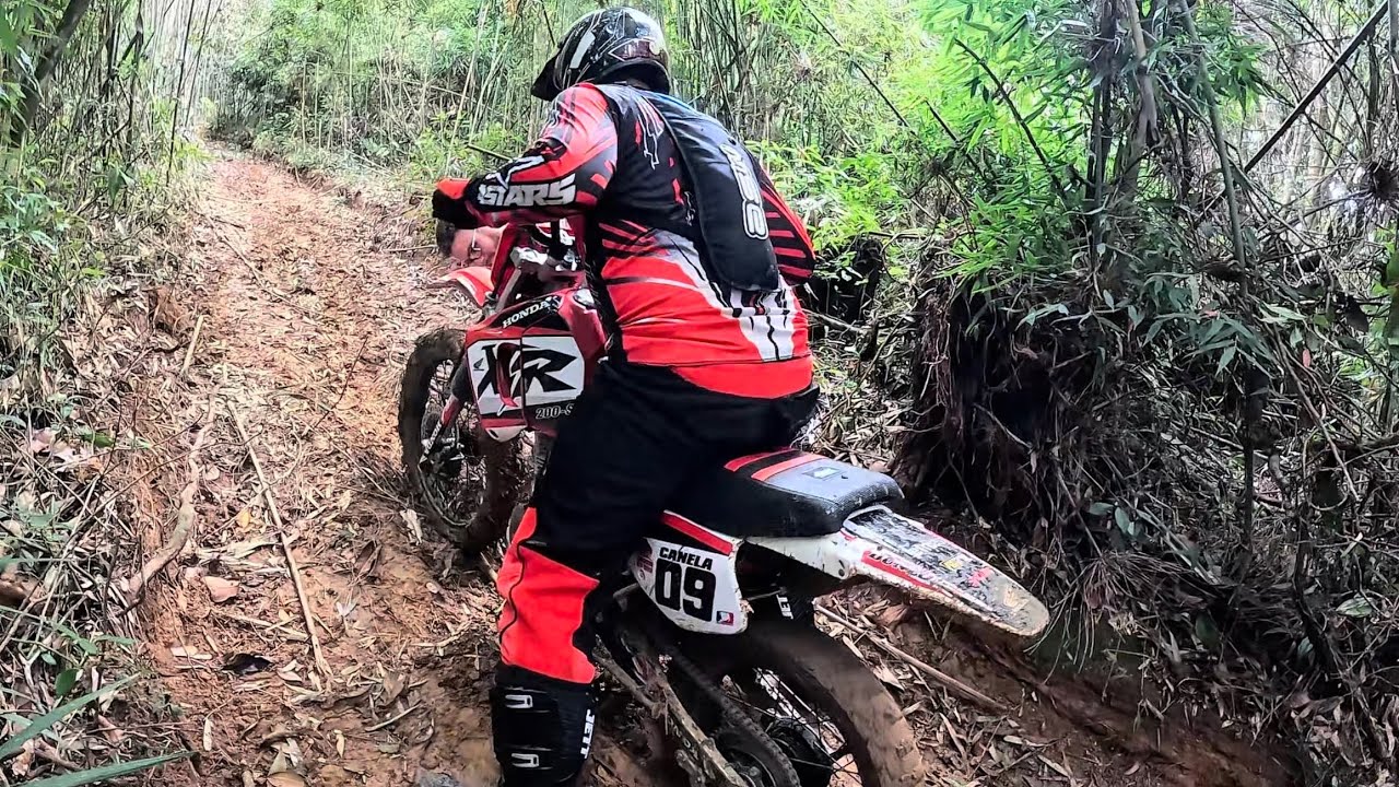 Testando a YZ 250F na Trilha