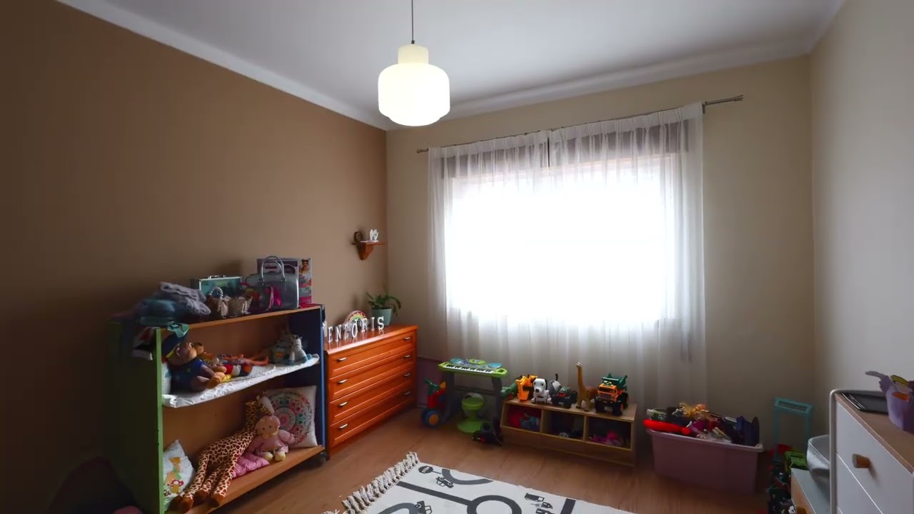 CPT-216607 - Moradia T3 com Sótão e Terreno de 800 m² – Olho Marinho, Óbidos