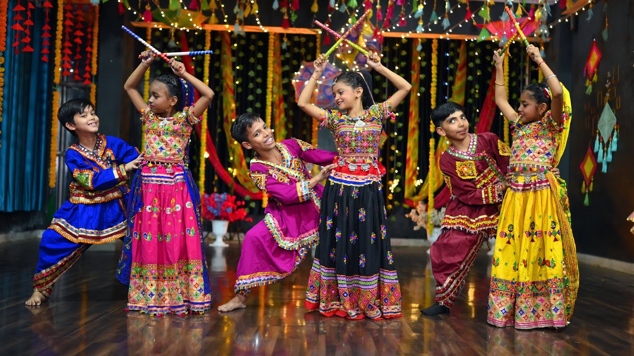 Udi Udi Jaye Dance Performance Kids | Dandiya Dance | Navratri Dance | Kids Dance | Garba Dance