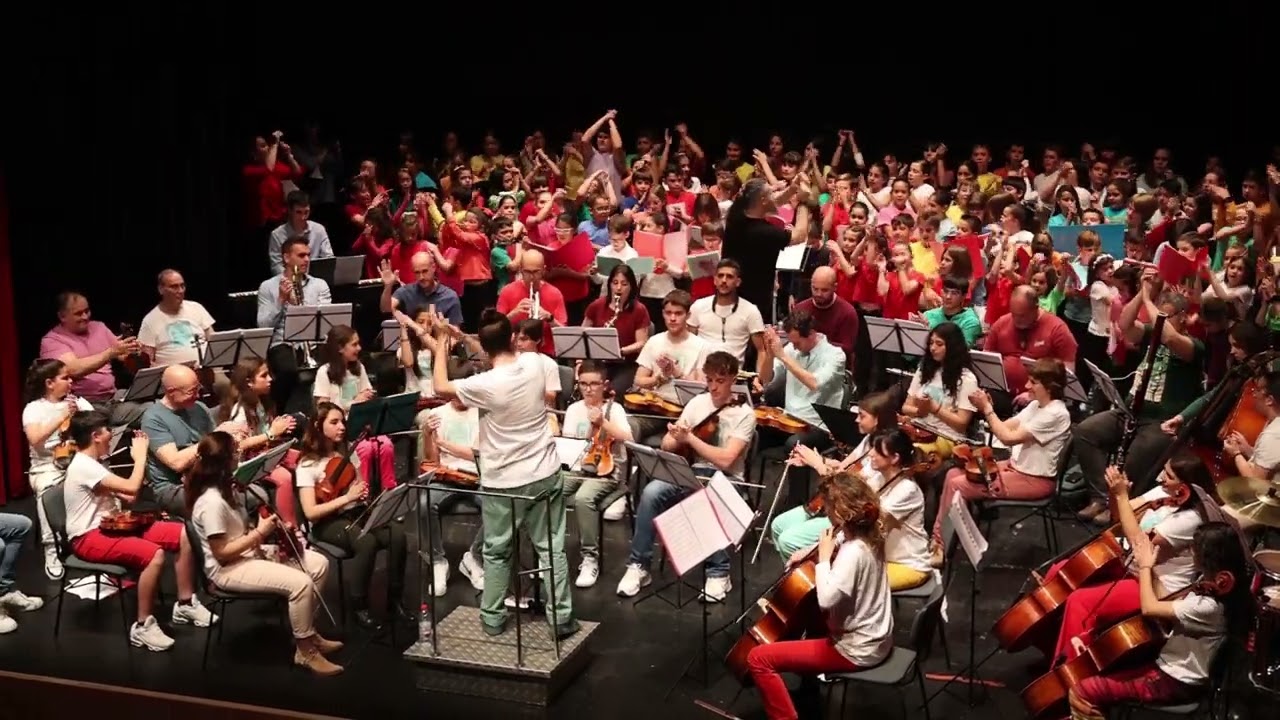 Dos bichos- Eva Ugalde - Conservatorio Carlos Ros de Guadix   Concierto Canta con tu