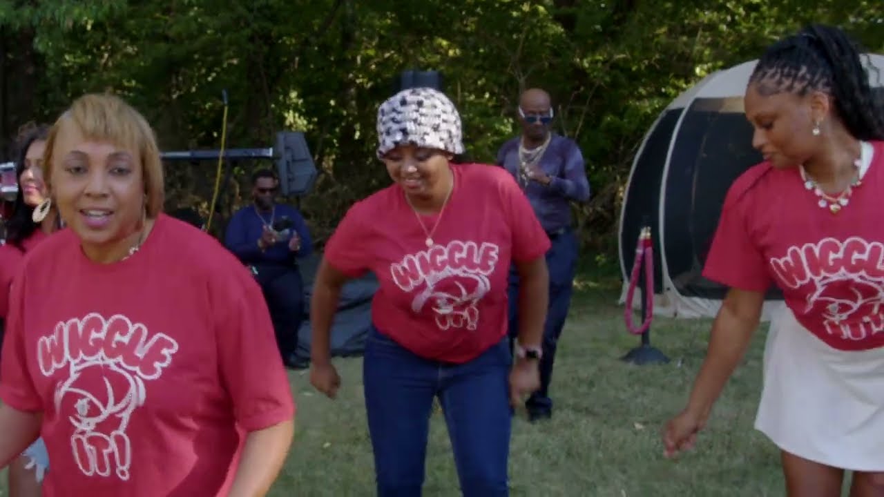 Wiggle It - TJ Hooker Taylor (OFFICIAL MUSIC VIDEO)