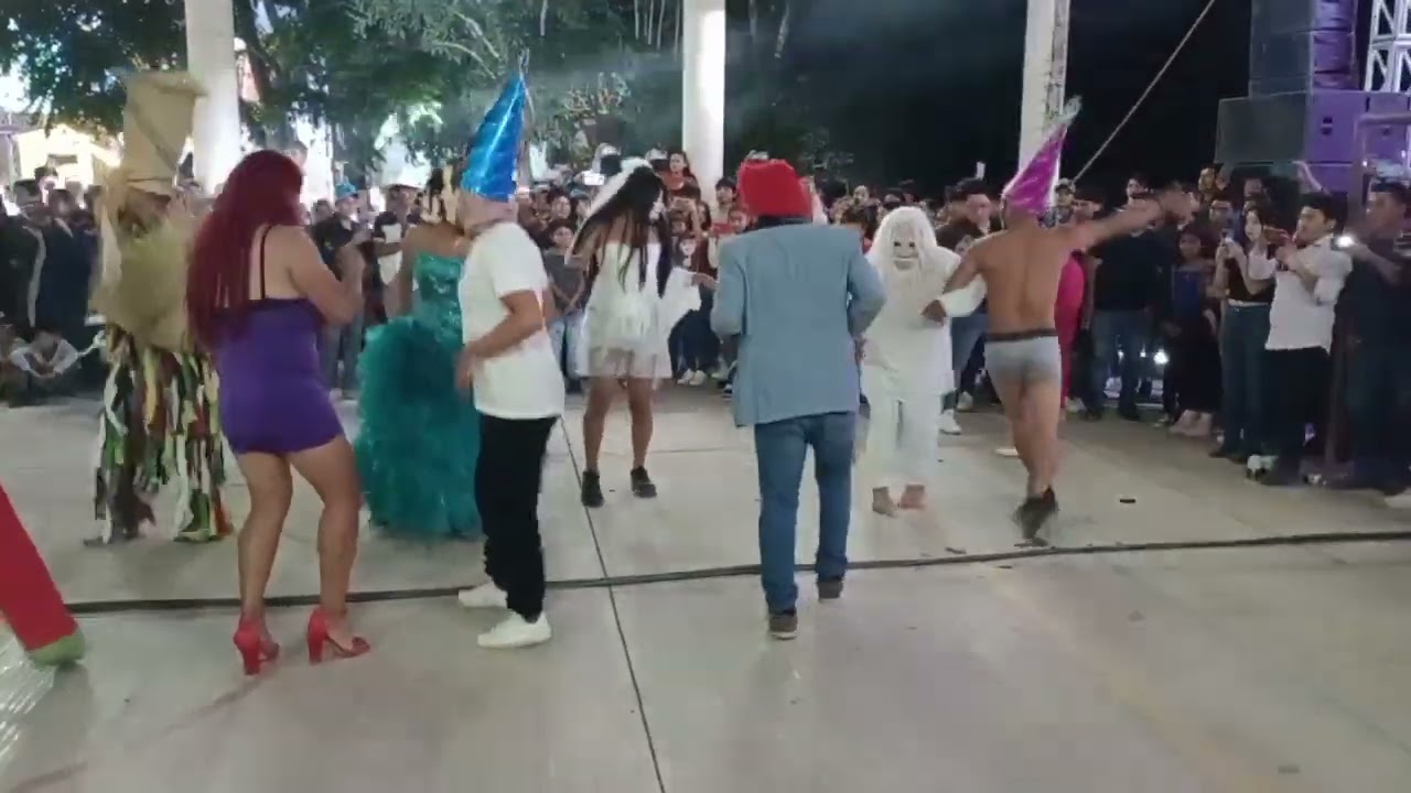 noche de carnaval en la Esmeralda Chicontepec, Veracruz.2024