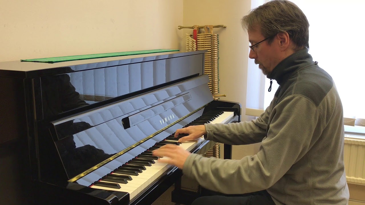 Love is all around - Pianocover