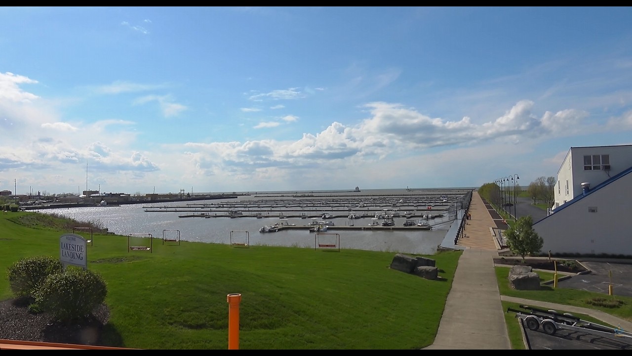 Lake Erie Live Cam at Port Lorain | 4K with Audio