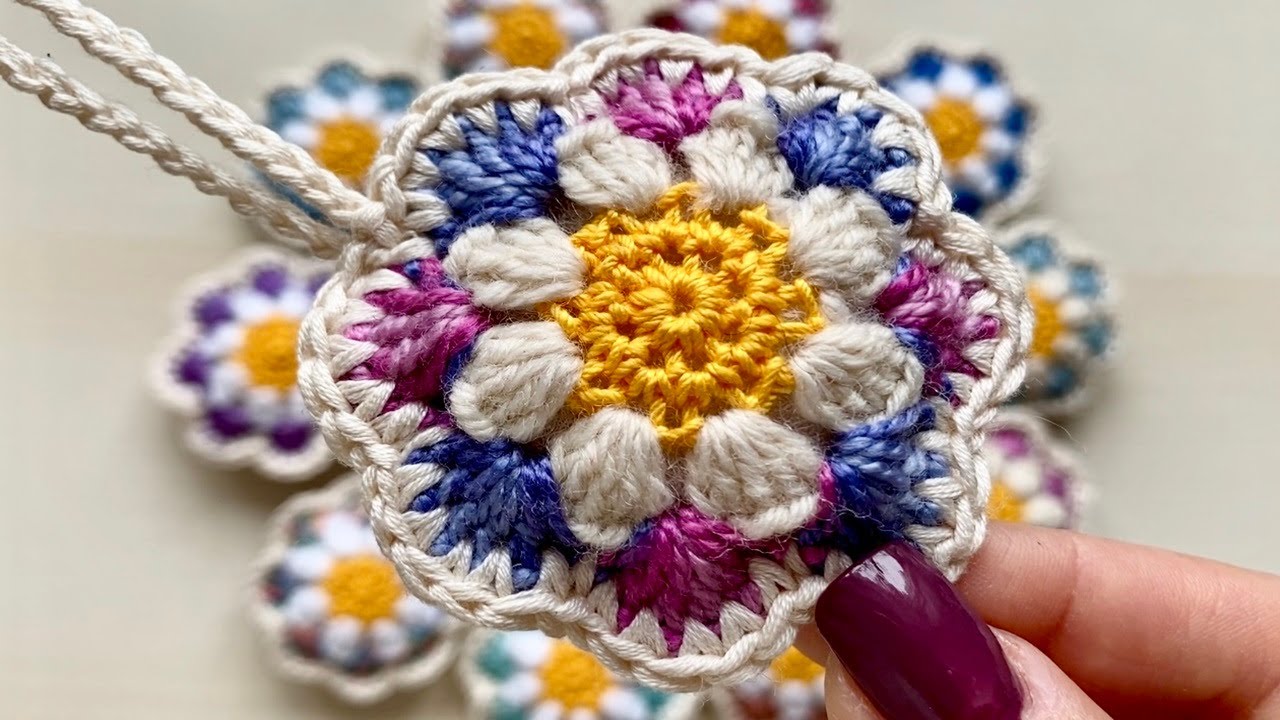 LLAVERO FLOR SILVESTRE - ADORNOS IDEALES PARA BOLSOS