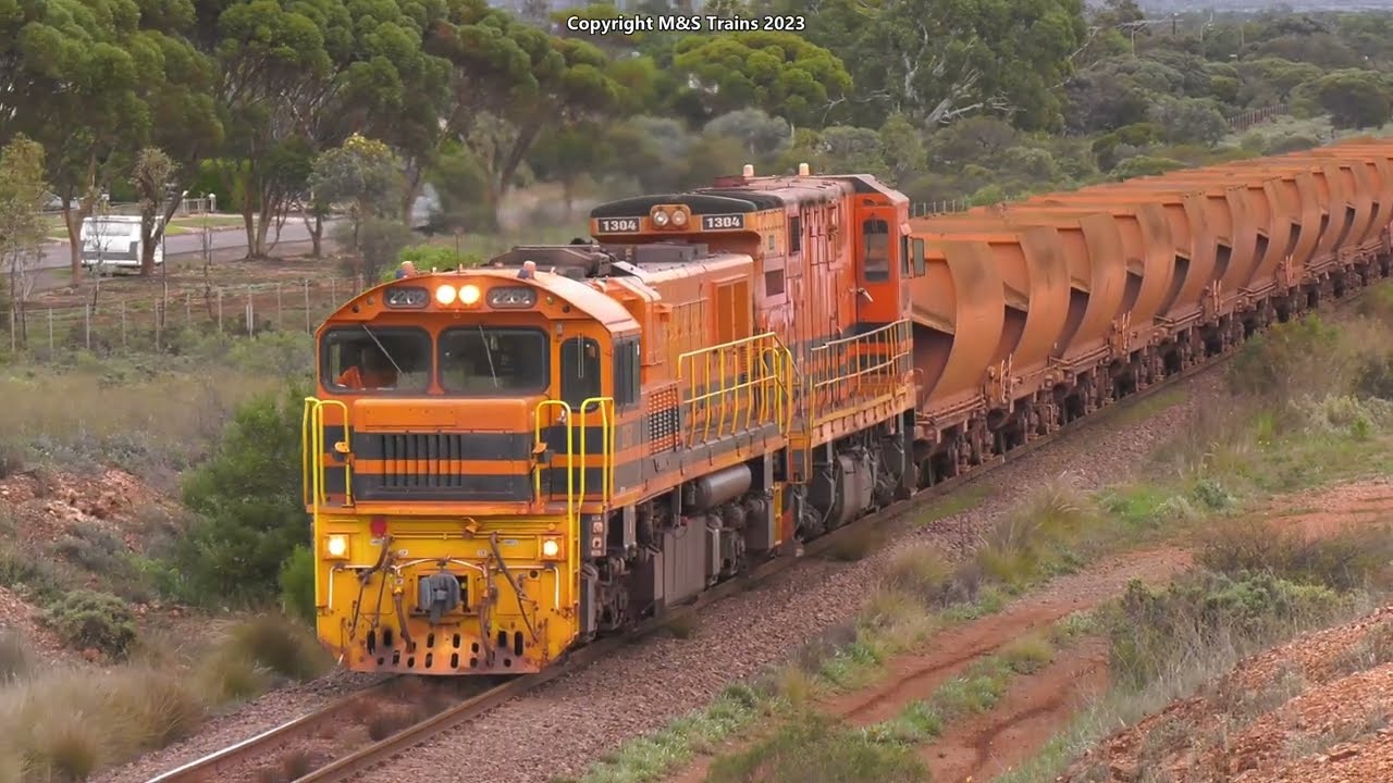 Whyalla Narrow Gauge Iron Ore Railway - Aurizon Empty & Loaded Iron Ore Trains