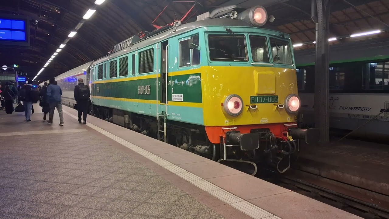 Wieczorne pociągi na stacji Wrocław Główny 29.12.2025