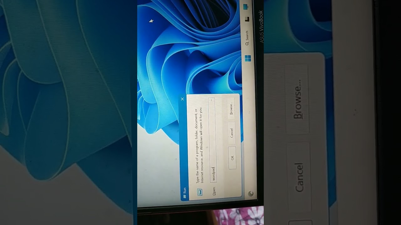 Open WordPad using RUN Command.