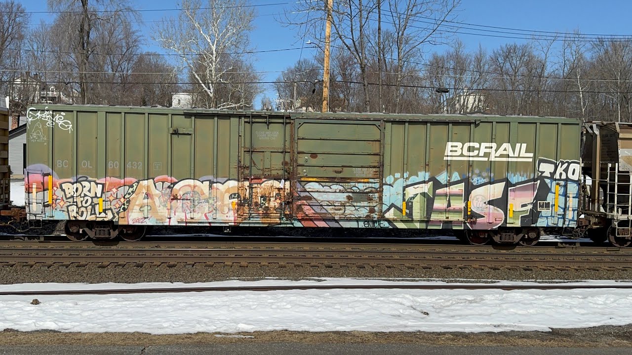 M425 Departs its Origin Terminal of West Springfield W/ 2700 Tons & 4100 Feet; 6 Loads 55 Empties 