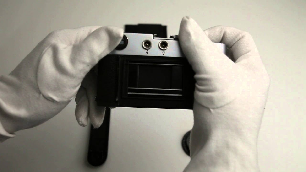 Leica M2 with button rewind, shutter test