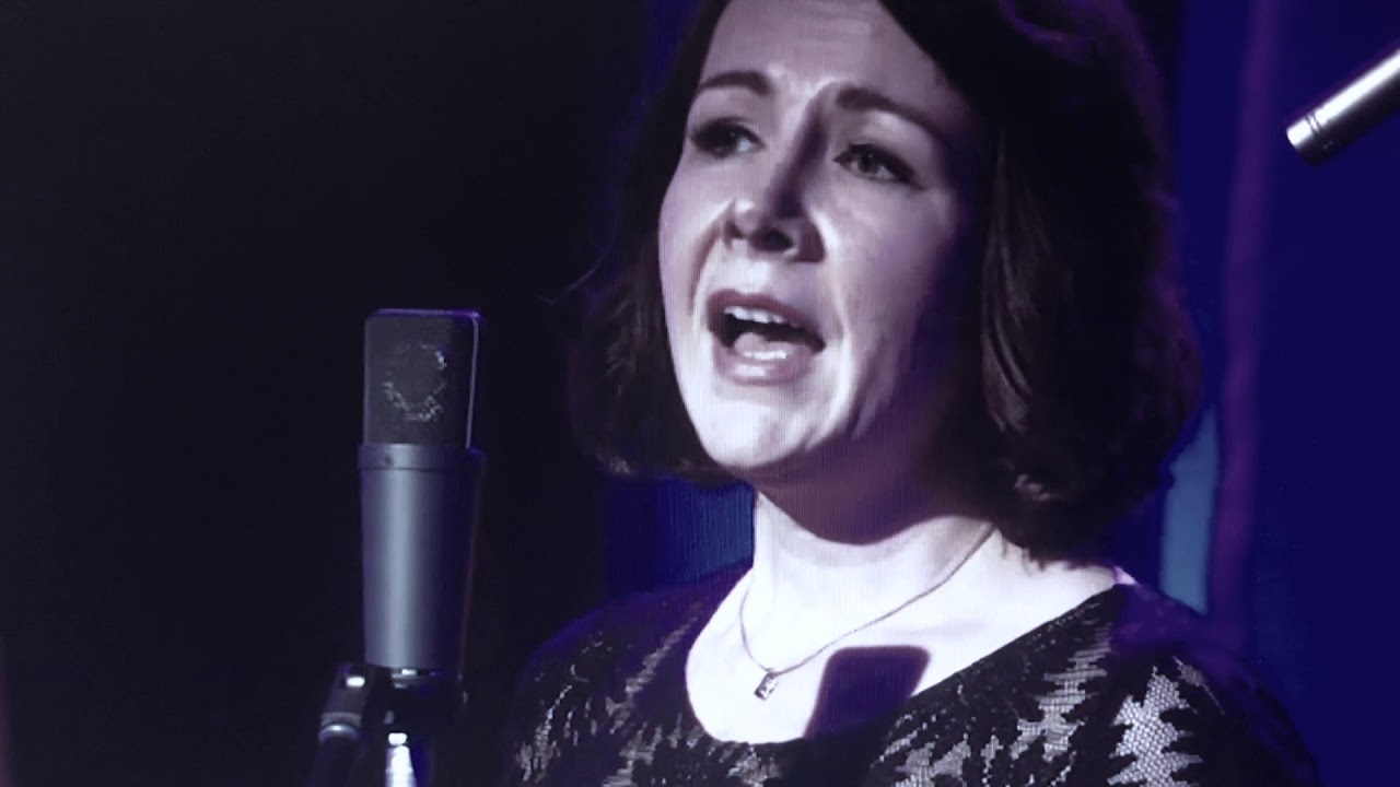 She Moved Through the Fair - Nuala Kennedy and Eric Rigler