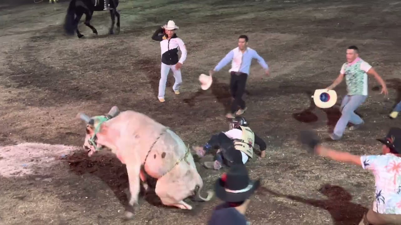 Carnaval Tilzapotla Día 4 // Jaripeo en el Corral de Toros 