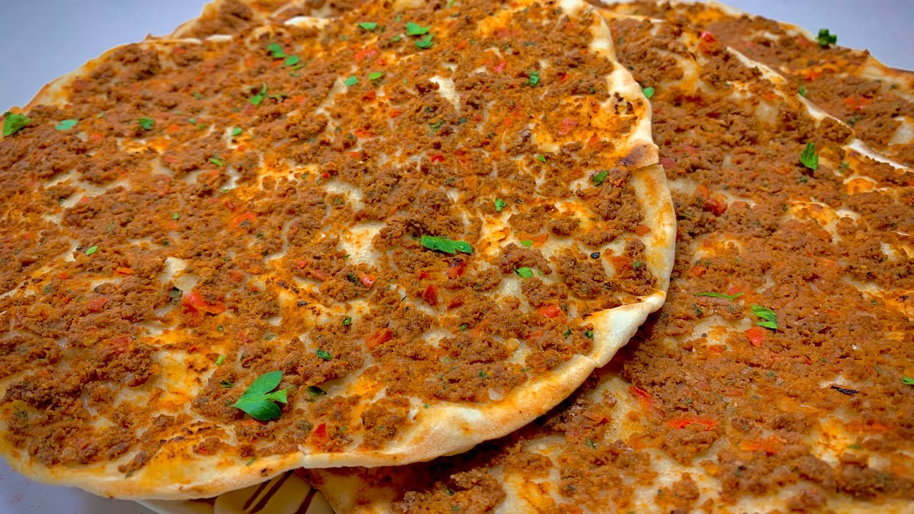 لحم بعجين على الطباخ