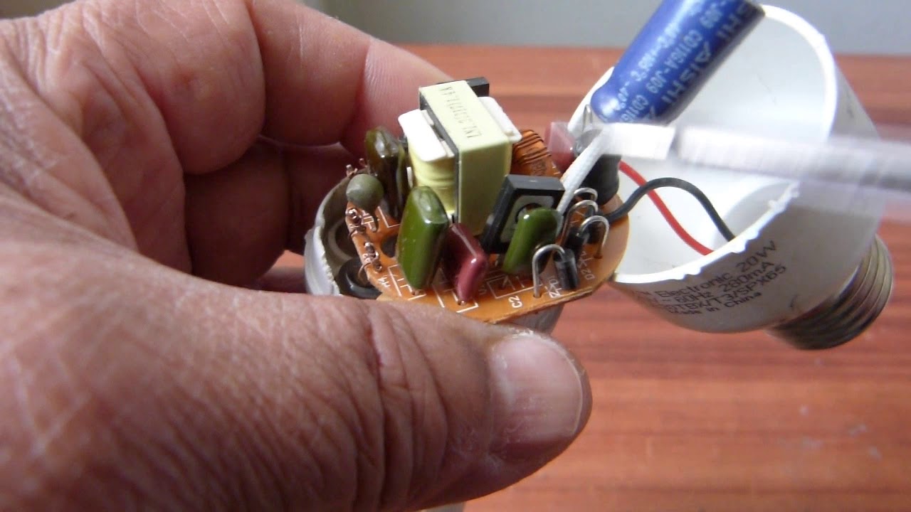 CLASE 36.-BOMBILLO   AHORRADOR.-    ELECTRONICA APLICADA