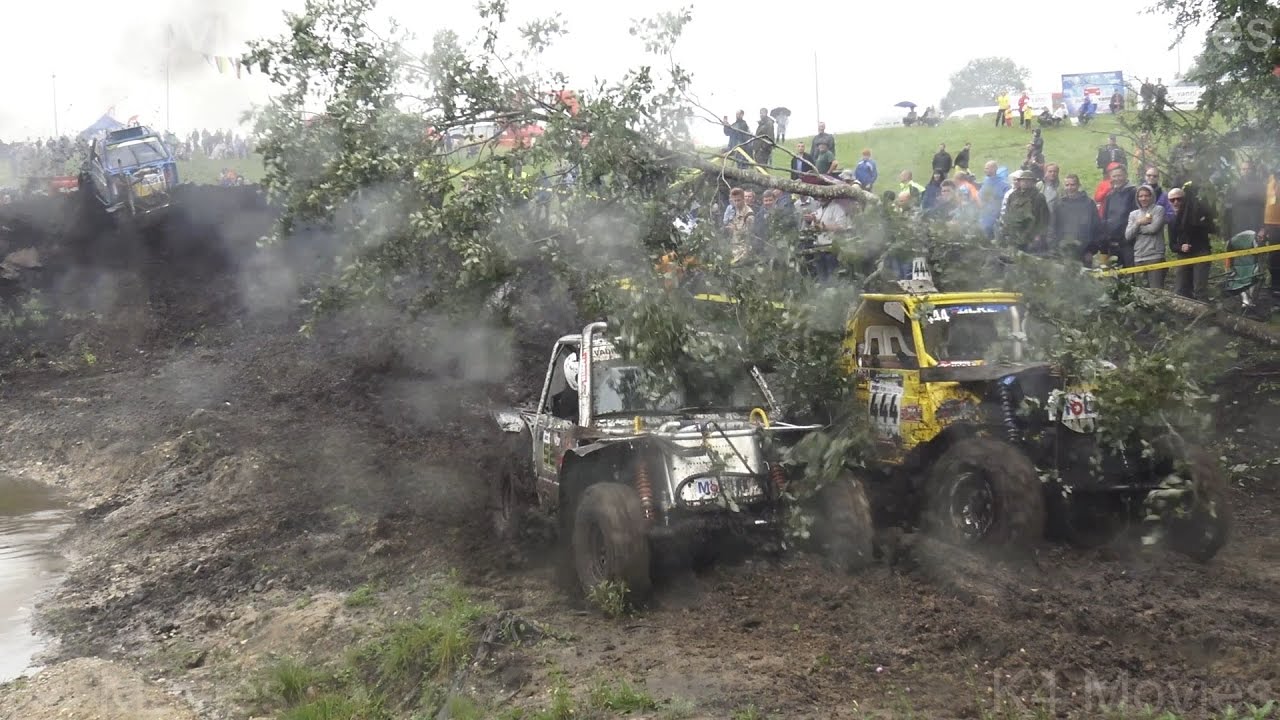 Off-Road vehicles vs Mud field , Off-Road vehicle race.
