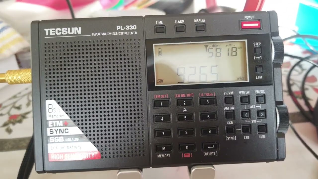 Tecsun PL310ET vs Pl-330
