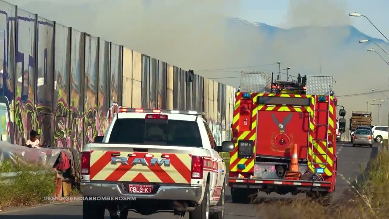 Bomberos rumbo a incendio la Pintana 28/09