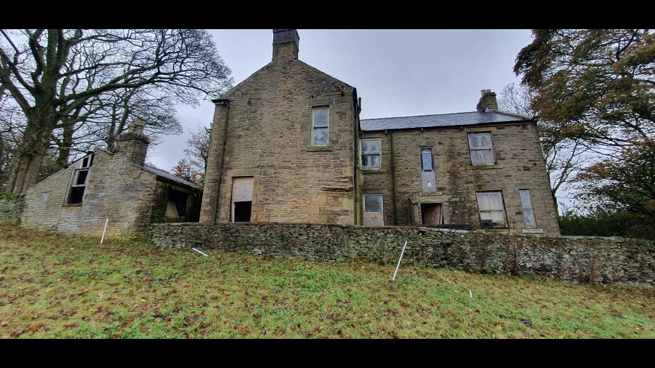 SO MUCH AMAZING HISTORY INSIDE THIS ABANDONED OLD HOUSE!!!
