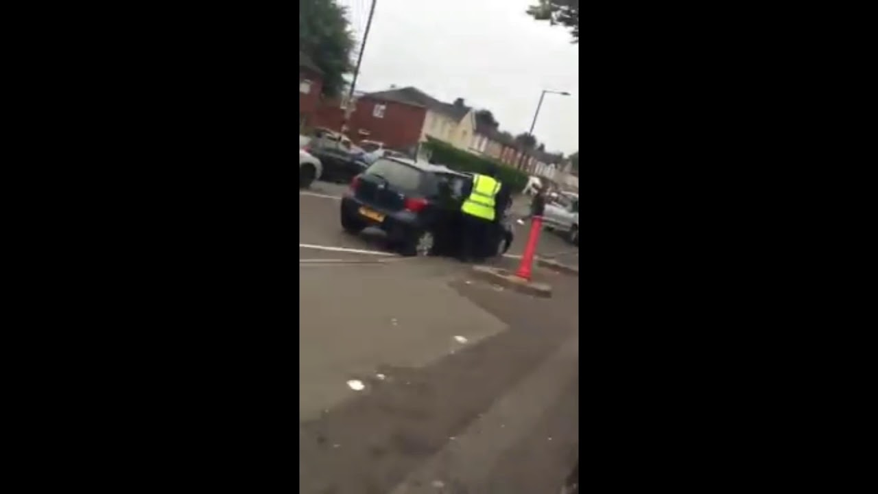 BRUTAL Attack In UK Birmingham Beef June 2018 - Car Chased By Gang - Grime News Road Tube
