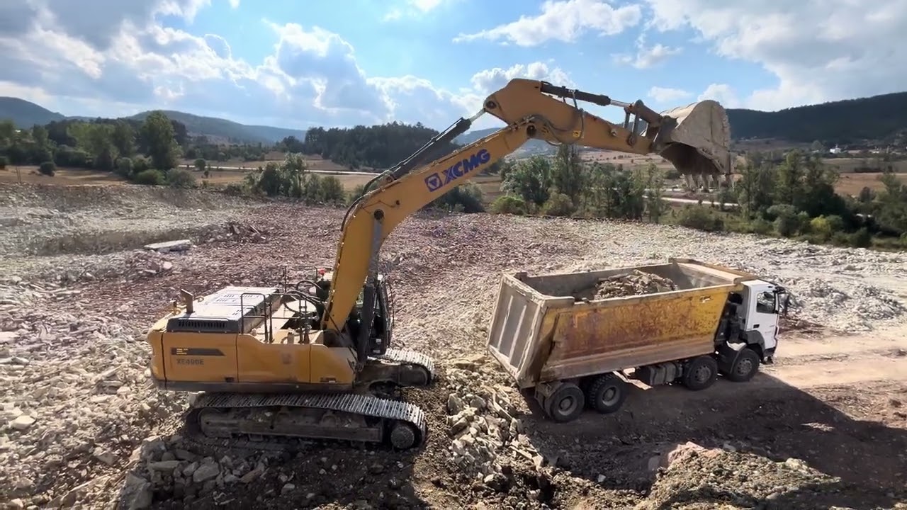  Powerful Excavator Removing Rocks from Farmland