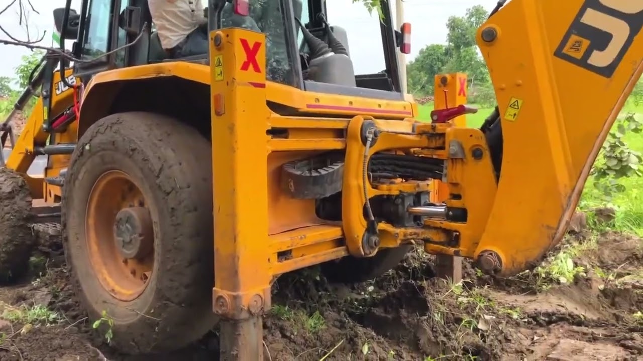 JCB कीचड़ में faas गई 😱#jcb #jcb3dx #jcbkikhudai #jcbvideo #video #tochanking 