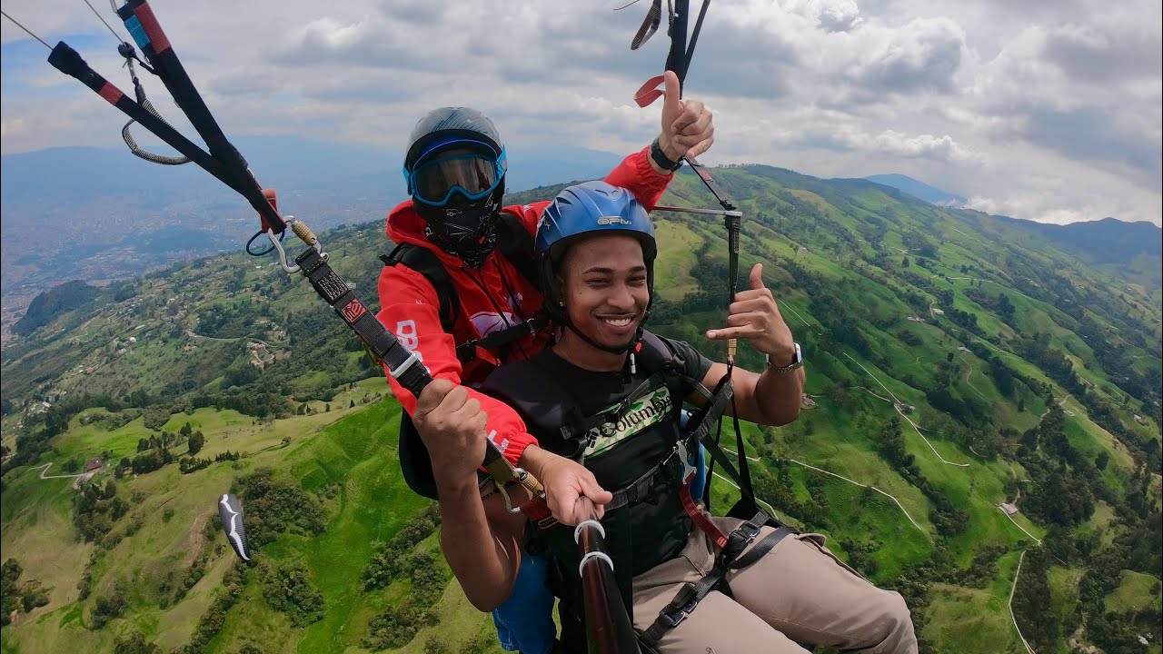Paragliding in Medellín, Colombia 🇨🇴