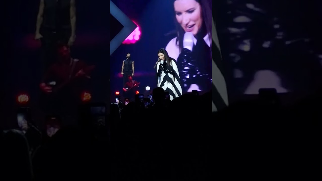 Strani amori Laura Pausini World tour 2023/2024 Firenze live@ Nelson Mandela forum 23/12/23