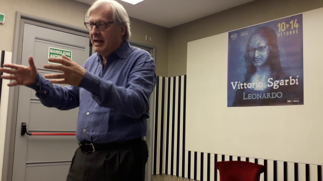 Vittorio Sgarbi presenta 