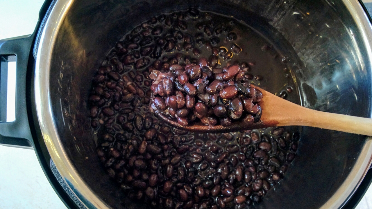 Black Beans (Instant Pot)
