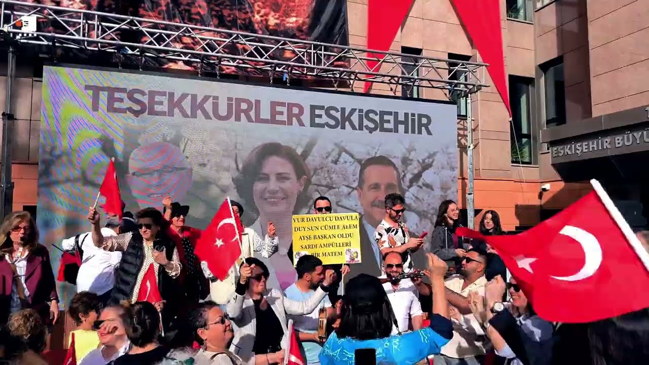 Devir teslim töreninde Eskişehir halkından renkli görüntüler