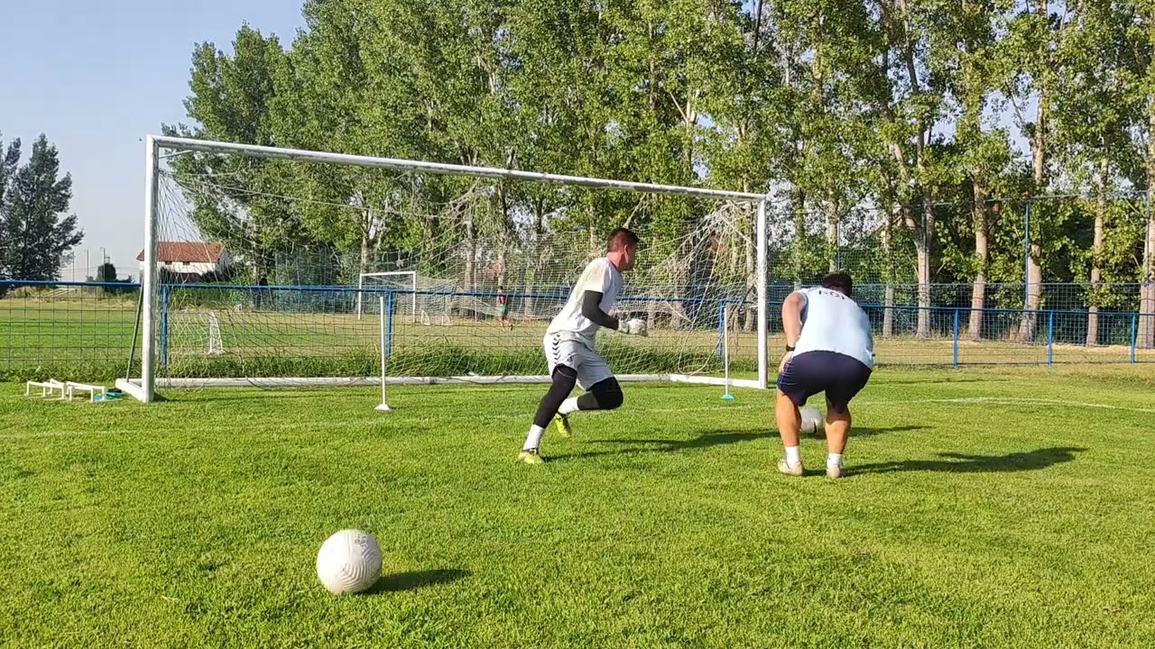Goalkeeper training Guteša Ivan i Stanojević Mateja
