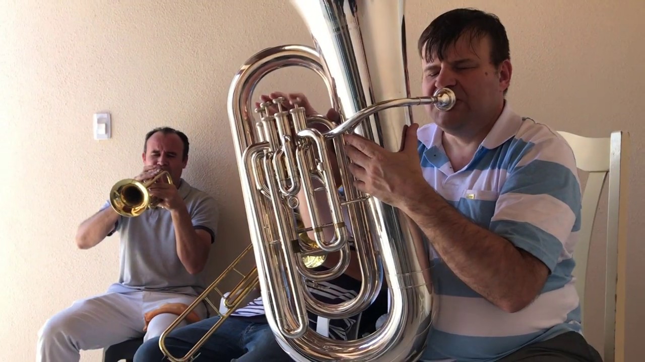 02 Tocata em Indaiatuba com Marcelinho na tuba Yamaha Yeb 321s Mib do irmão Samuel