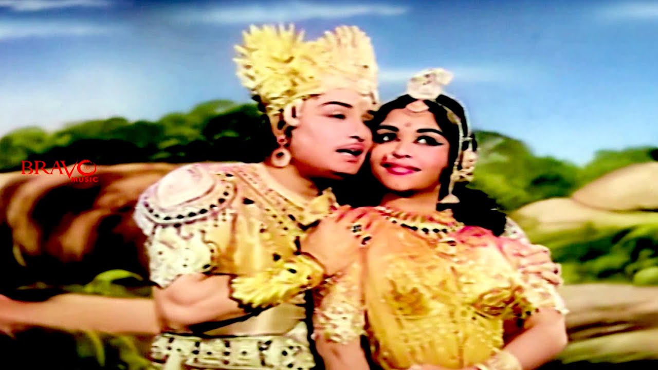 Ponnezhil Pootadu Color | பொன்னெழில் பூத்தது புதுவானில் | T.M.Soundararajan,P.Susheela | MGR Song HD