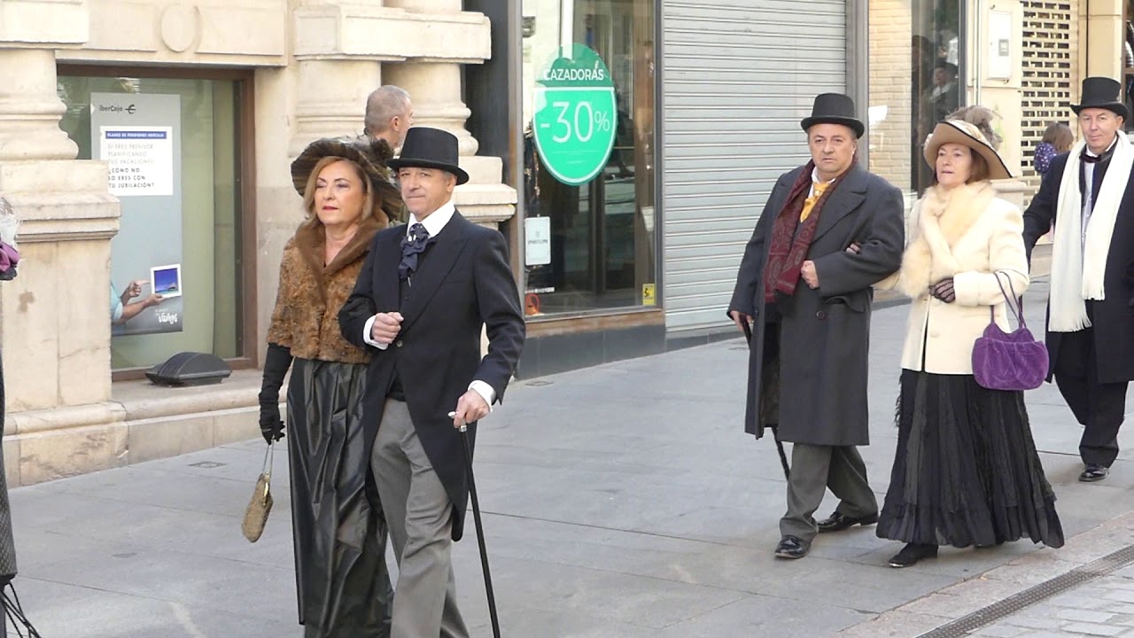 DESFILE MODERNISTA DOMINGO MAÑANA