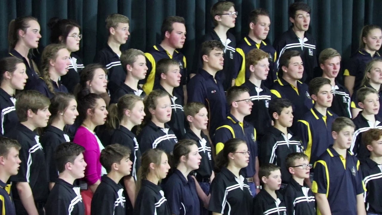 Lindenkoor & Monnaskoor performing,Halleluja Leonard Cohen , Soiree - Ho&euml;rskool Linden, 11 Aug 2017