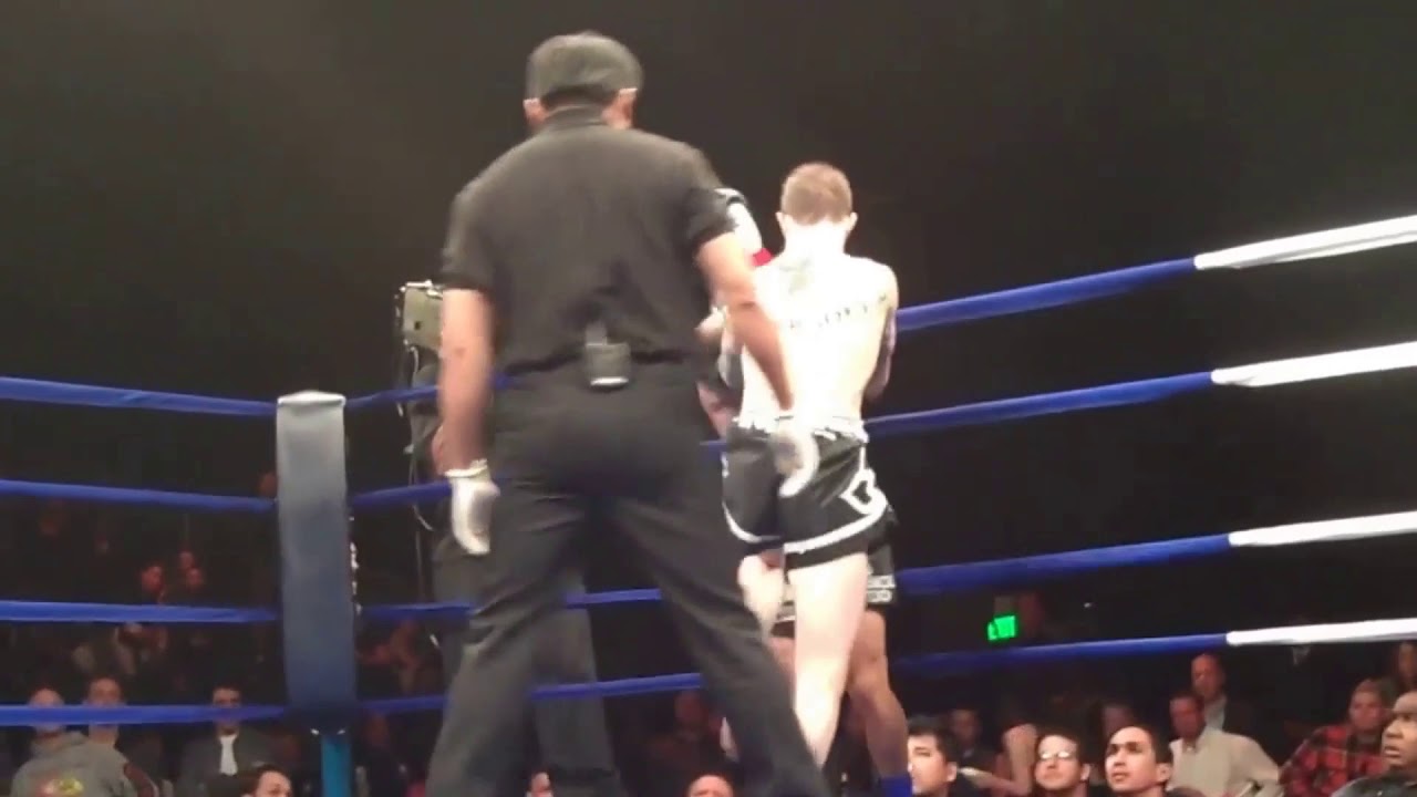 ANDY HOWSON VS ROMIE ADANZA | MUAY THAI IN AMERICA 2010