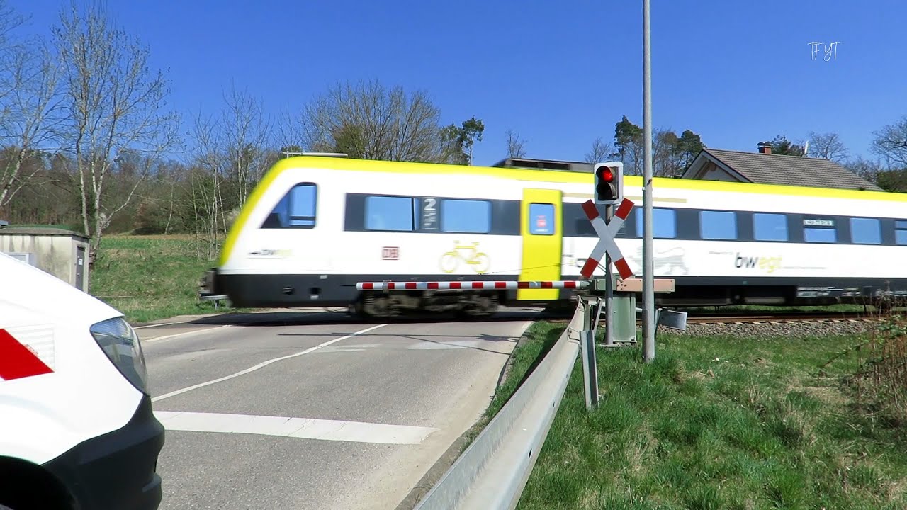 Railroad Crossing - Tiengen (DE) - Bahnübergang Detzelner Straße , Passage à niveau