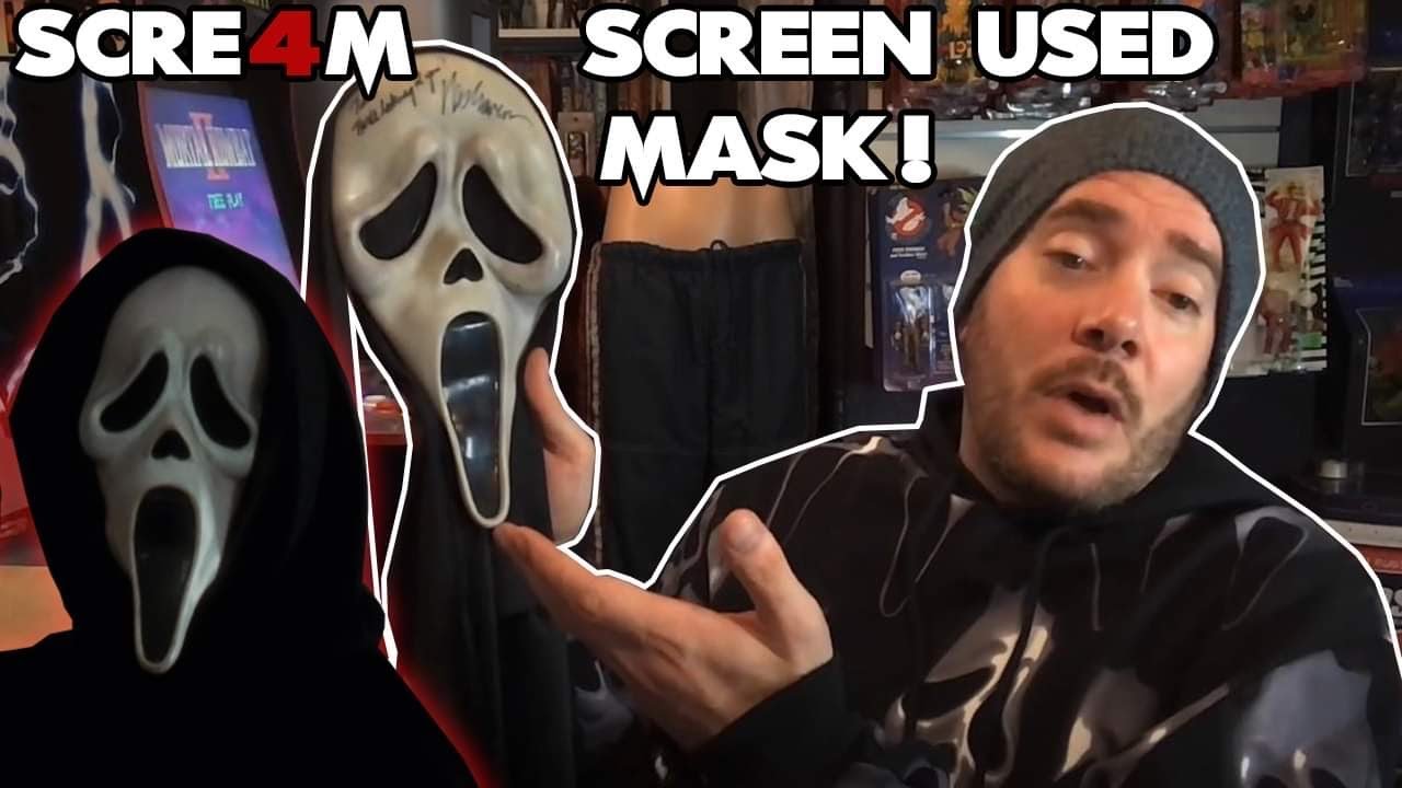 Экран с маской героя/трюка из Scream 4