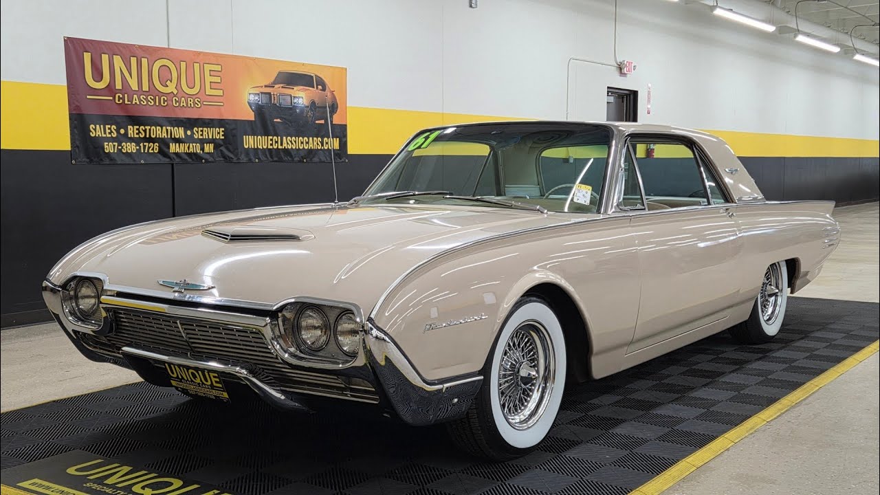 Ford Thunderbird 2dr Hardtop 1961 года выпуска | Продается за 21 900 долларов.