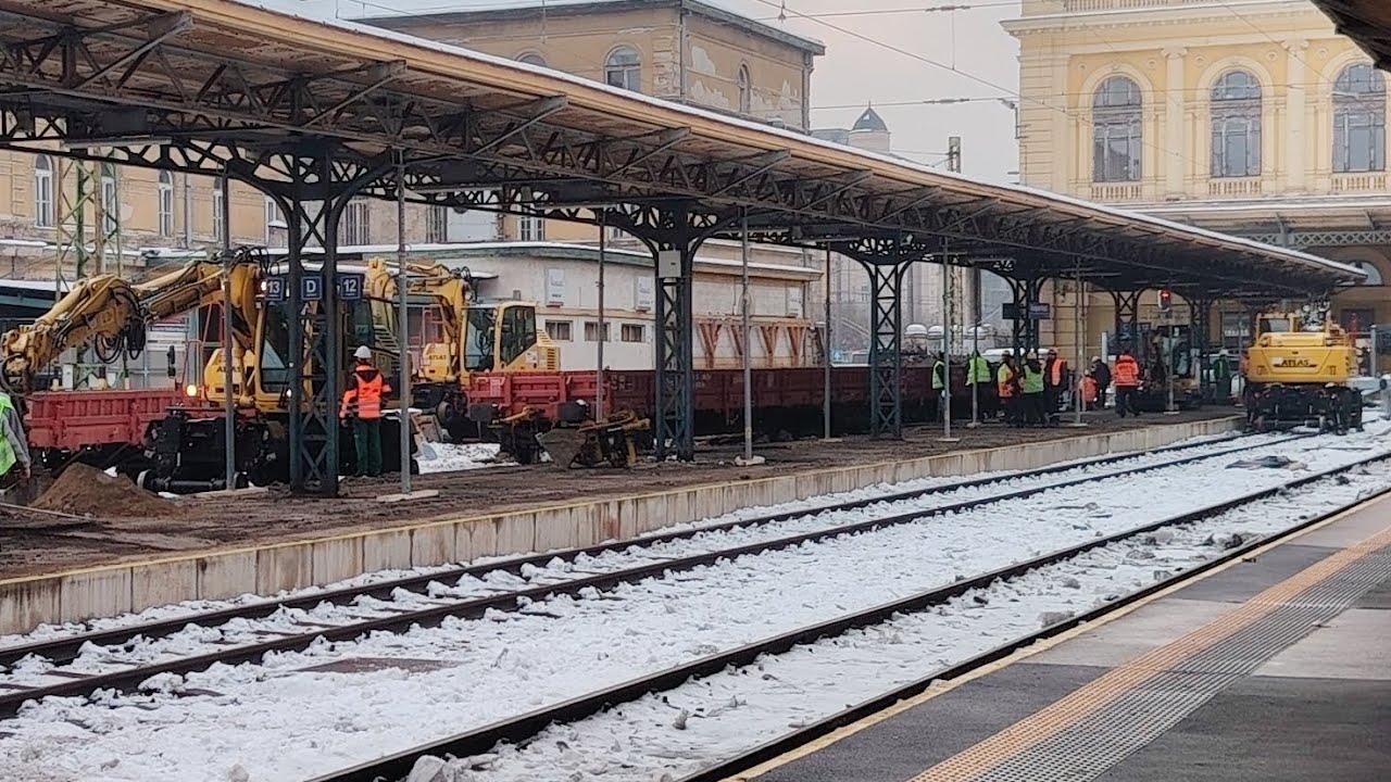 MEGKEZDŐDÖTT A PERONMAGASÍTÁS A KELETIBEN - ÉPÜL AZ SK55
