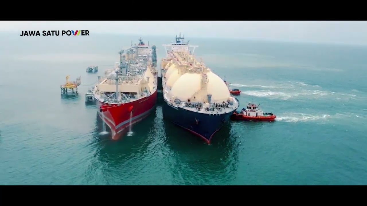 Ship To Ship LNG Prima Carrier X FSRU Jawa Satu