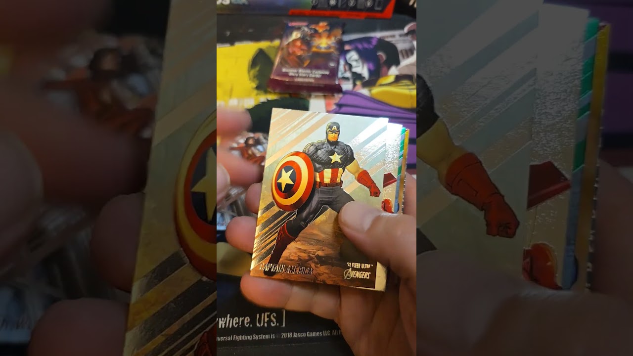 2022 Fleer Ultra Avengers! These are some good looking cards! 